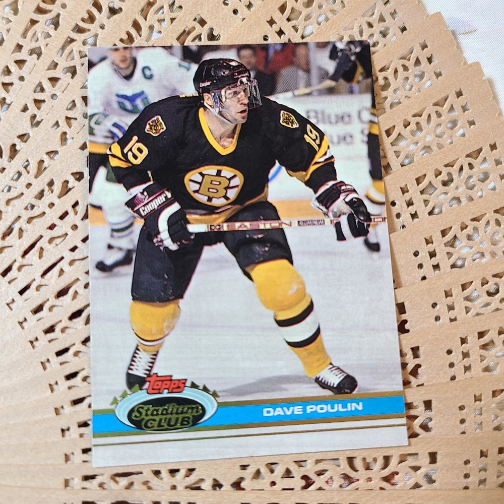 Boston Bruins NHL Dave Poulin Rookie Card collectible